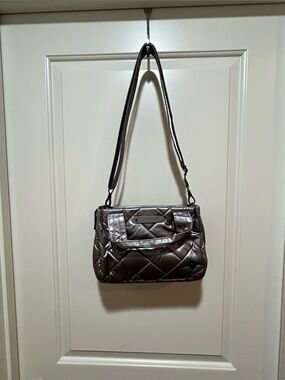 LUG women’s Quilted Crossbody Jitterbug Shoulder Bag Taupe. Adj strap LIKE NEW